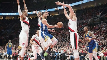 Warriors ponen a Blazers al borde del abismo en el Oeste