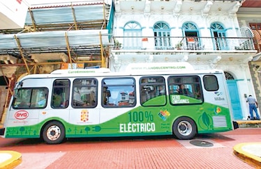 Anuncian la compra de 60 buses eléctricos para atender 12 rutas en la ciudad de Panamá