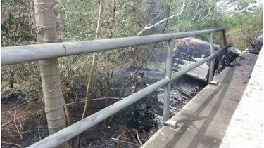 Se incendia camión en el Estero Salado de Aguadulce