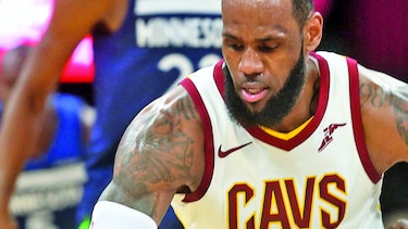 Wolves vencen, al fin, a Cavs por paliza