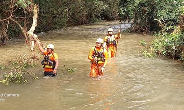 Rescatan a dos personas en la comarca Ngäbe Buglé tras crecida del río Fonseca