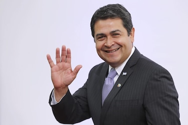 Juez de Honduras rechaza recurso de Juan Orlando Hernández para revocar orden de captura