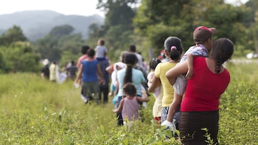 Ola migratoria desde Centroamérica continuará, dicen expertos