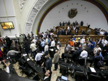 Parlamento declara 'ruptura del orden constitucional' en Venezuela