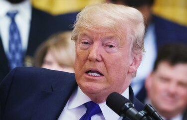 Partidarios y críticos de Trump se enfrentan a medida que se acerca el juicio político