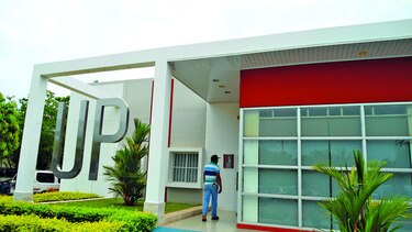 Exrector Gustavo García de Paredes, sin bienes a su nombre