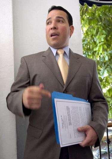 Jaén solicita 'sanción moral' por posible violación de pacto ético electoral