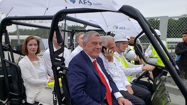 Michael Kozak bautiza el 'hub' de gas ubicado en la provincia de Colón