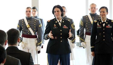 Por primera vez una mujer será decana de la escuela militar de West Point