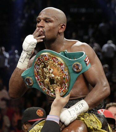 Mayweather es el deportista mejor pagado del mundo