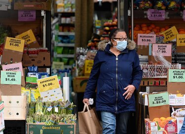 Sector privado de Estados Unidos pierde empleos por Covid-19, pero lo peor está por venir