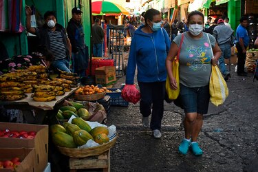 Arrestan a falso médico que ofrecía vacuna contra coronavirus a indígenas en Guatemala