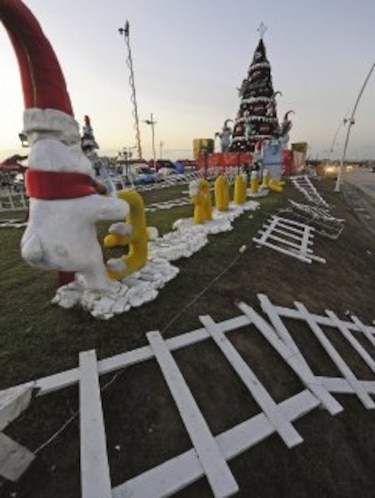 Destrozos luego del desfile de navidad