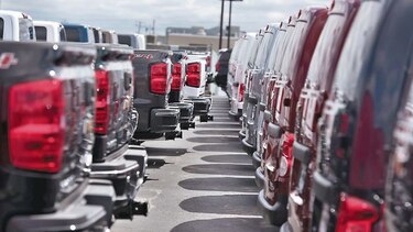 Disminuye venta de autos nuevos en EU