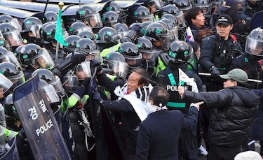 Corea del Sur se prepara para más protestas violentas