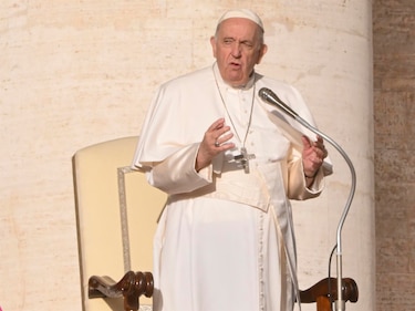 El papa Francisco exhorta a alcaldes a evitar la desidia en cumbre del clima
