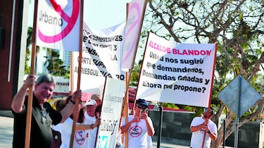 Residentes de Altos del Golf siguen protestando