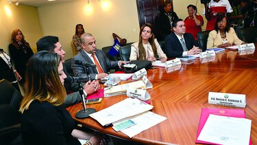 Instan a la Asamblea a investigar denuncias de Díaz