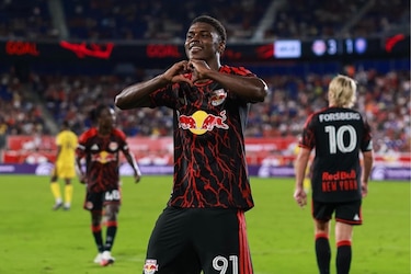 Mijahir Jiménez firma un doblete histórico en su primera titularidad con New York Red Bulls