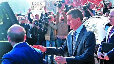 Michael Flynn se declara culpable de mentir