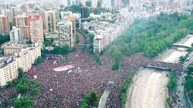 Manifestantes reclaman cambios sociales en Chile