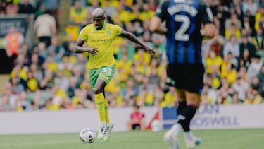 Norwich City gana con protagonismo del panameño José Córdoba