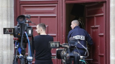 Liberan a otros cuatro sospechosos por caso de robo a Kim Kardashian en París