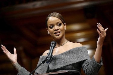 Rihanna fue nombrada personalidad humanitaria del año por Harvard