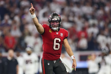  Baker Mayfield firma el quinto arranque de 2-0 seguido de los Bucs