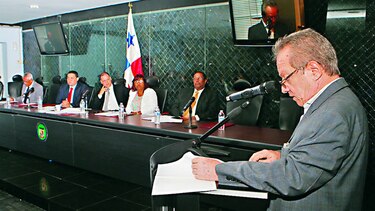 Cuestionan la intrusión de reformas electorales