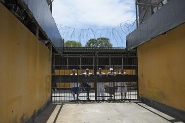 El Salvador tiene la población carcelaria más alta de Centroamérica; Panamá, la segunda más baja