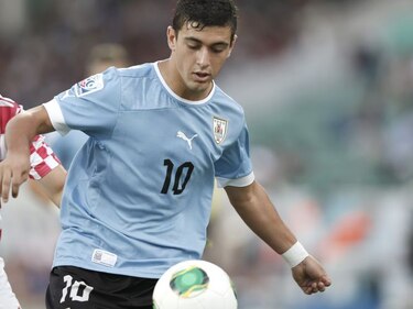 El Cruzeiro confirma el fichaje del uruguayo De Arrascaeta