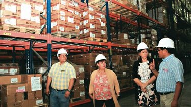 El Minsa halla contenedores con fármacos vencidos