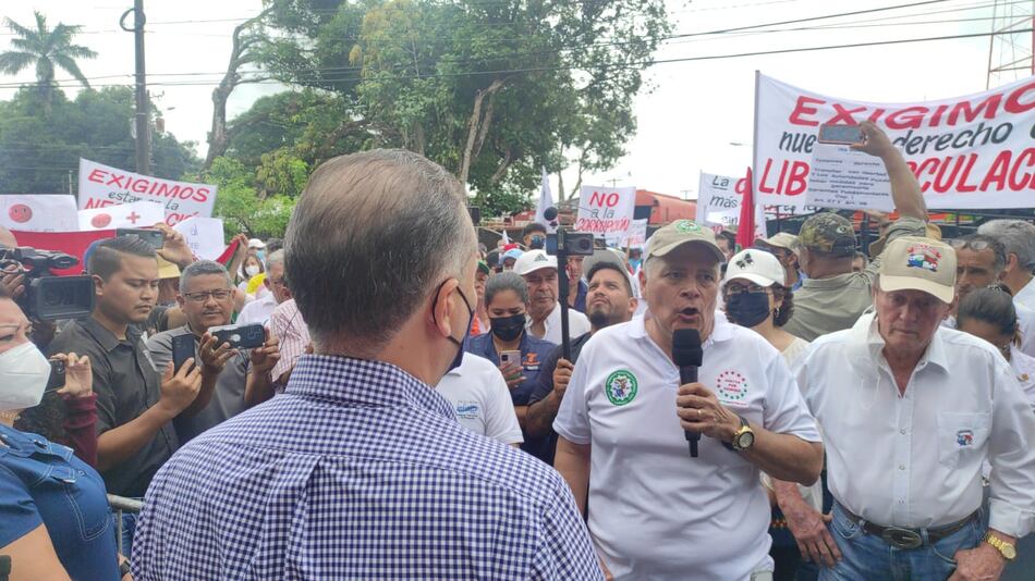 En Chiriquí realizan una marcha para exigir la reapertura inmediata de la vía Interamericana