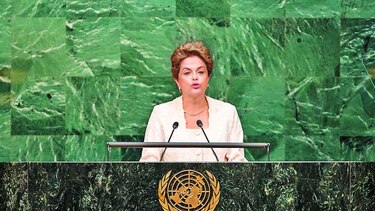 Rousseff pide apoyo a Mercosur y Unasur