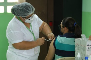 Jornada de vacunación anticovid en nueve circuitos del país
