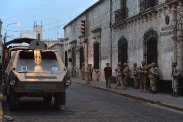 Gobierno decreta Estado de Emergencia para controlar vandalismo y protestas