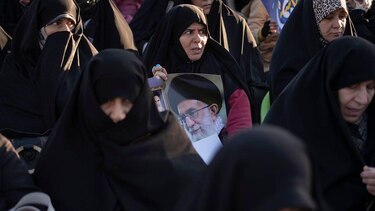 Por qué las protestas en Irán que ya han dejado ‘miles de muertos’ no tienen precedentes