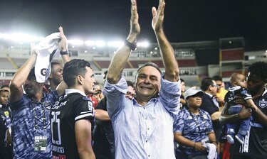 Arranca la carrera por la estrella 16