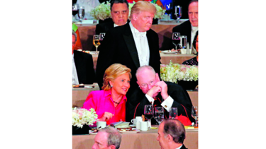 Trump y Clinton se critican mutuamente