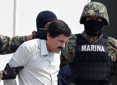 Detienen a 13 funcionarios por su implicación en la fuga de 'El Chapo'