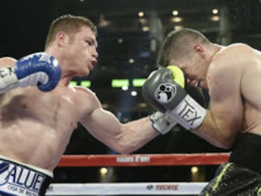 Canelo Álvarez gana por nocaut: destrona al británico Liam Smith