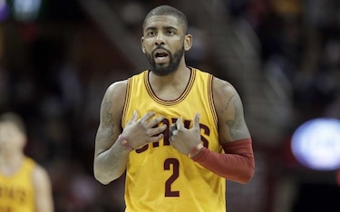 Kyrie Irving pide canje a los Cavaliers