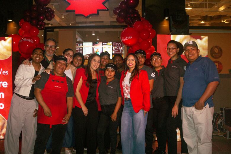 Tim Hortons celebra la apertura de su tercera sucursal en Vía España, Panamá