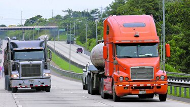Sanciones a camioneros por llevar sobrepeso