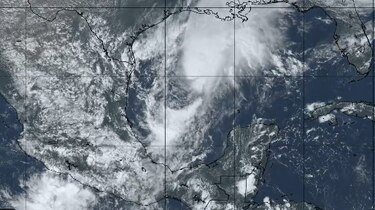 Se forman tormentas Alfa y Beta, llamadas así porque se agotaron los nombres previstos