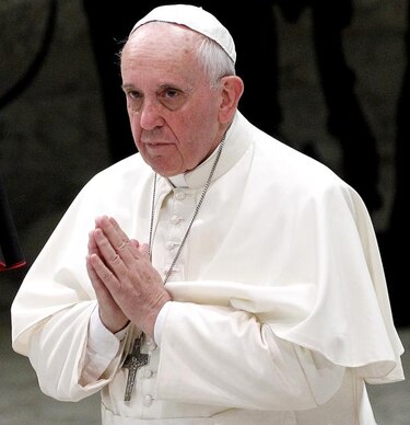 El Papa urge a la comunidad internacional a trabajar para erradicar el ébola