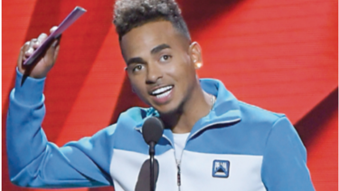 Ozuna arrasa con récord de ganar 11 Premios Billboards