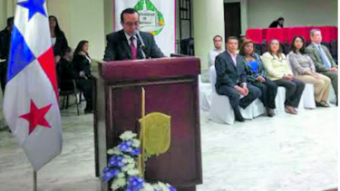 Flores: la universidad será renovada