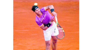 Nadal y Djokovic avanzan en Madrid